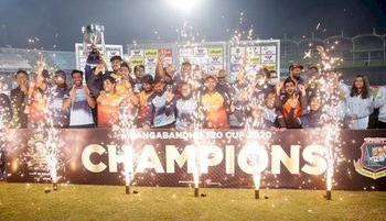 বঙ্গবন্ধু টি-২০'র প্রথম শিরোপা খুলনার