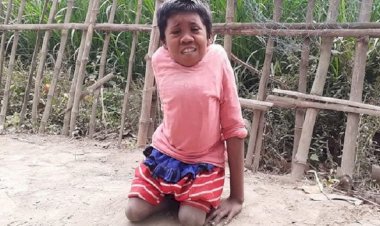 একটি হুইল চেয়ারের জন্য কান্না!