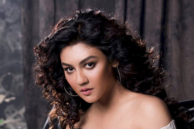 আচমকাই অভিনেত্রী হয়ে উঠেছি : জয়া