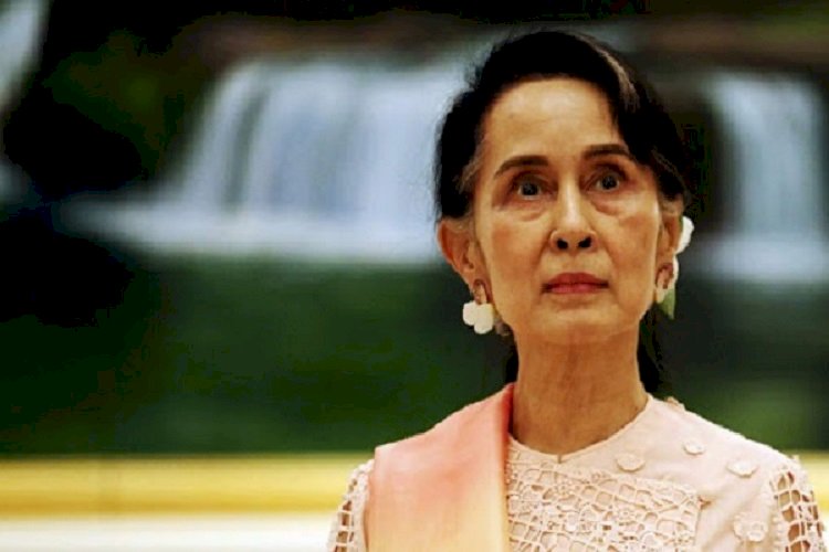 সু চির  প্রধান দলীয় কার্যালয়ে বোমা হামলা