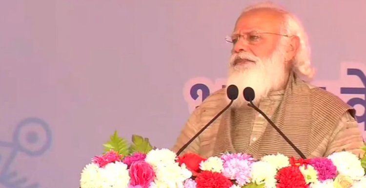 করোনা টিকা বাংলাদেশে পৌঁছানোর দায়িত্ব নিয়েই কাজ করছে ভারত : মোদি