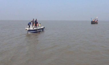 মেঘনায় নিখোঁজ ৩ জেলের মরদেহ উদ্ধার