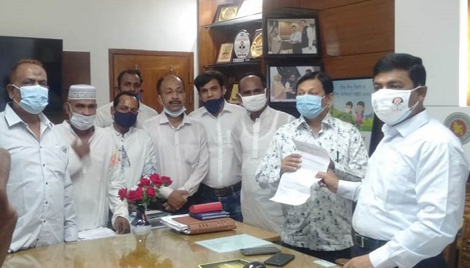 ফুলতলাবাসী ফুঁসে উঠেছে, পানি রক্ষায় ডিসির কাছে স্মারকলিপি