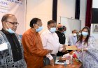 সরকারের সমালোচক দু:স্থ সাংবাদিকের জন্যও সহায়তা
