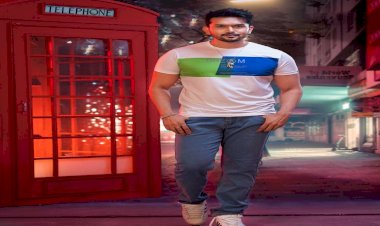 ইজি ফ্যাশনের মডেল শুভ