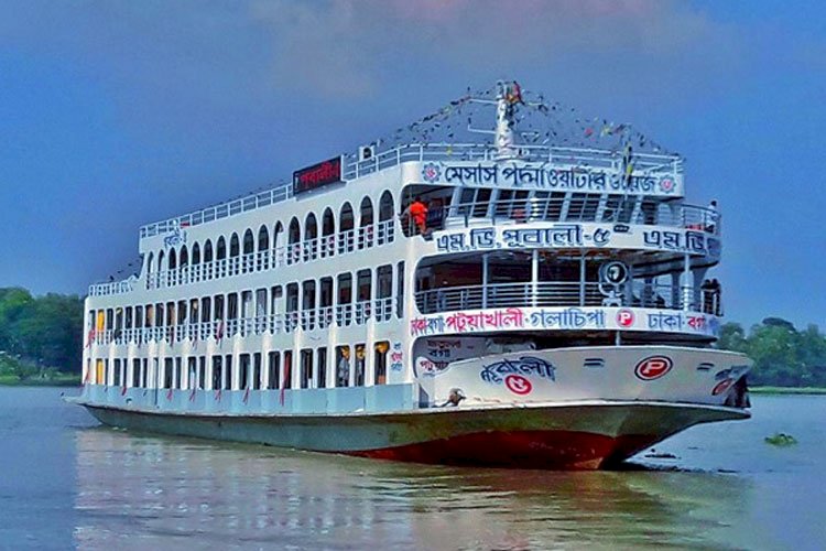 লঞ্চ চালু চান ব্যবসায়ীরা