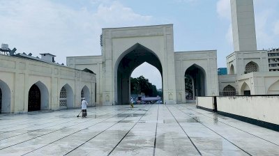 ঈদের জামাতের জন্য প্রস্তুত বায়তুল মোকাররম 