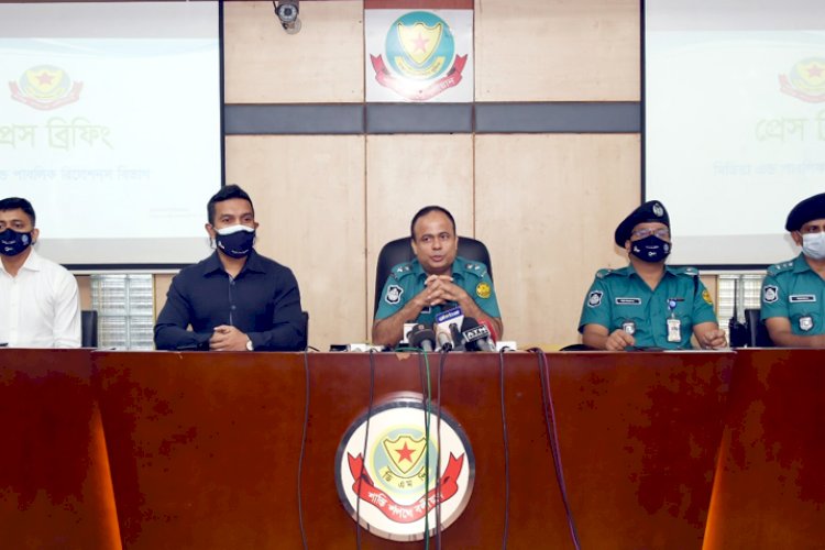 চাঁন-জাদু ও ব্যান্ডেজ গ্রুপের ৫ সদস্য পুলিশের কব্জায়