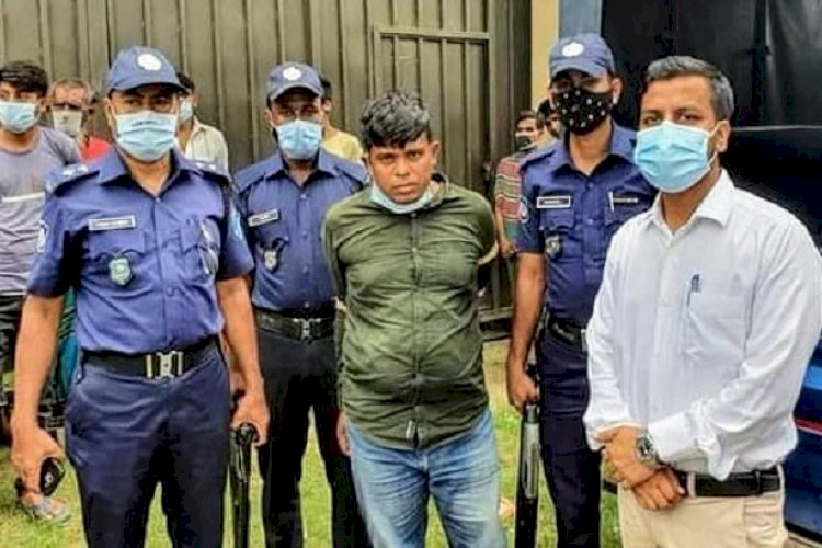 ভাতের হোটেলে ৪০ হাজার জরিমানা, ভুয়া ম্যাজিস্ট্রেট আটক!