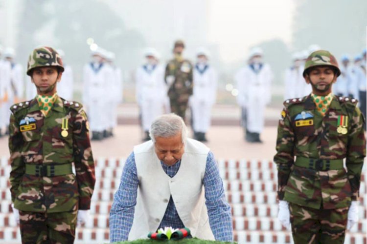 জাতীয় স্মৃতিসৌধে প্রধান উপদেষ্টার শ্রদ্ধা নিবেদন