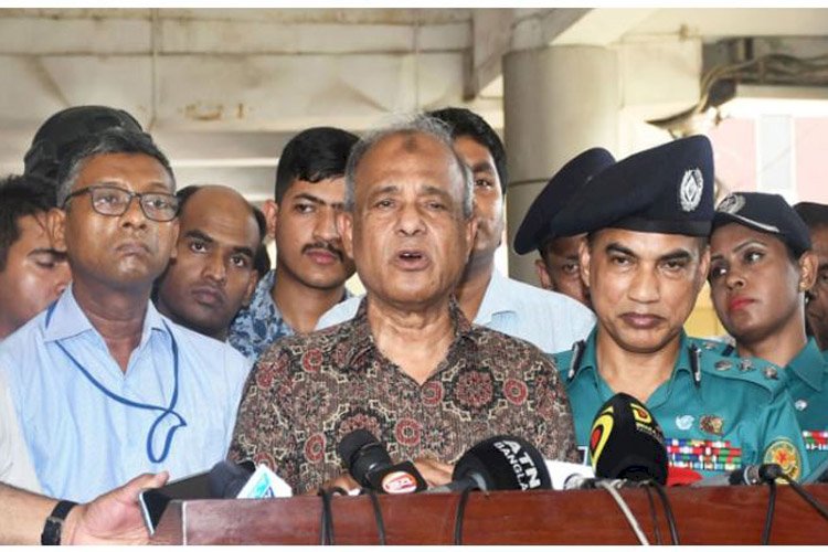 আবদুল হামিদের দেশত্যাগের ঘটনায় দোষীদের বিরুদ্ধে ব্যবস্থা নেয়া হবে : স্বরাষ্ট্র উপদেষ্টা
